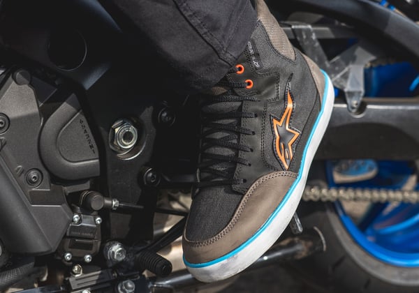 Video: Top 5 motorcycle trainer boots featured image