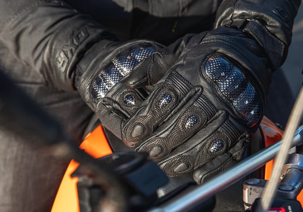 Five of the best thermal motorcycle gloves under £60 featured image