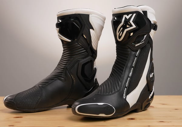 Video: Alpinestars SMX Plus V2 boots review featured image